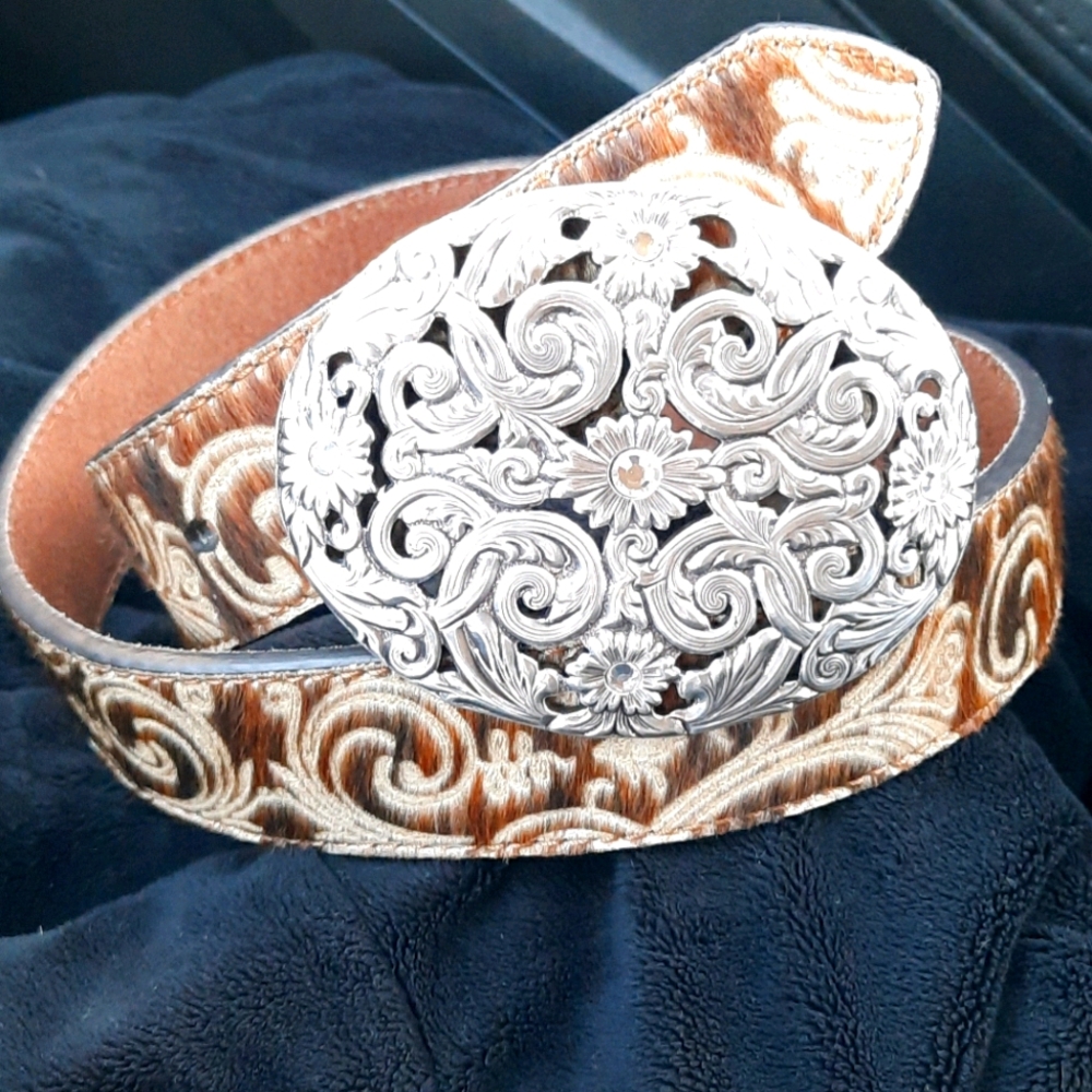Ariat scroll hide belt
